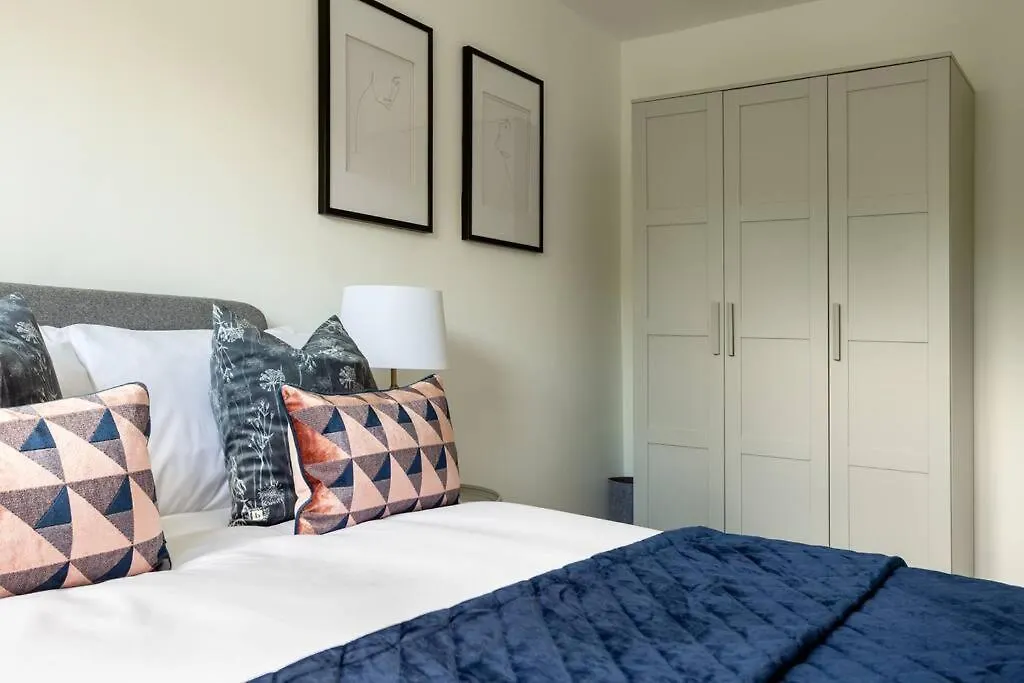 Σπίτι διακοπών Luxury Canalside Home In Leeds